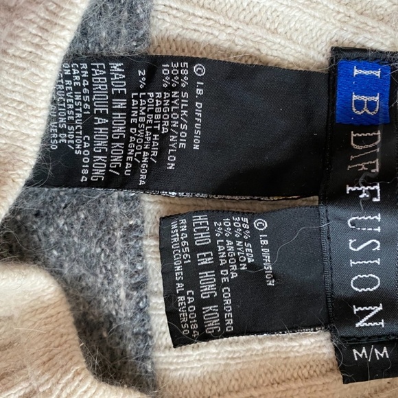 Women’s size M I B Diffusion pullover - Picture 7 of 7